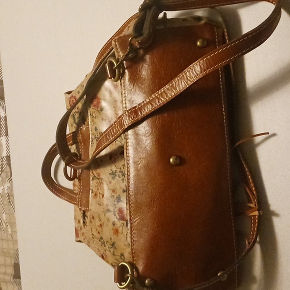 Backpack - Picture 2 of 10